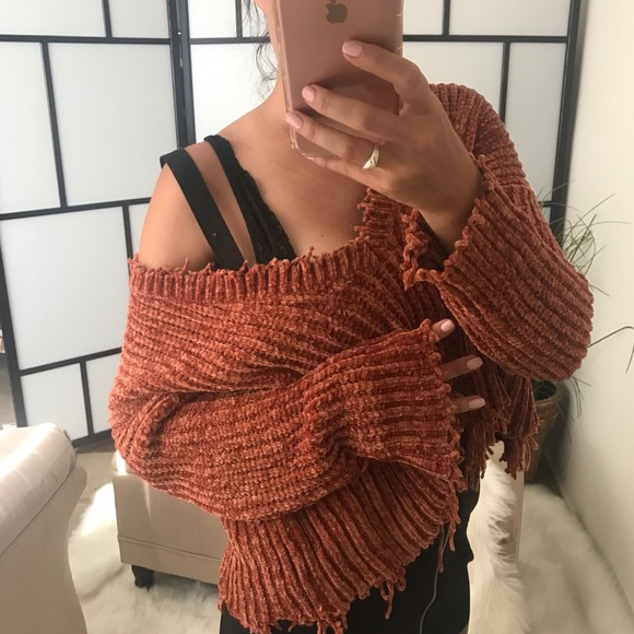 LAST 1️⃣ Destructed Velvet Yarn Sweater Crop - Picture 6 of 8